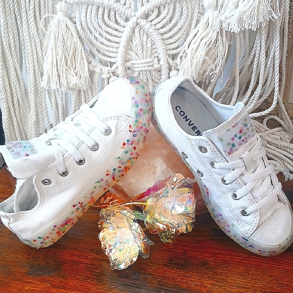 🎉Converse CONFETTI 🎉 GIRLS White Sneakers with Colorful CONFETTI SZ 1 - Picture 1 of 9